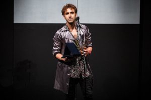 تجربه‌ای ۱۵۵ دقیقه‌ای در ستایش شرافت و عشق به سینما؛ رقیب خودم هستم